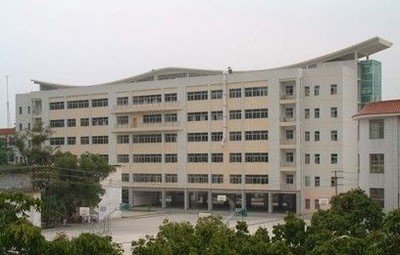 鄂州市華豐職業高中