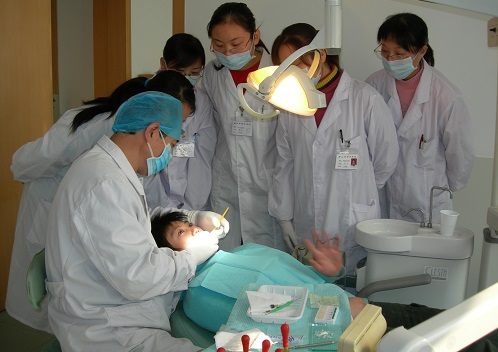 初中學歷怎么考口腔醫學專科
