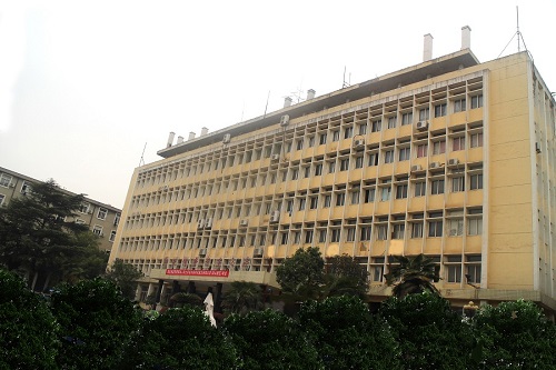 湖北省汽車工業試驗技工學校.jpg