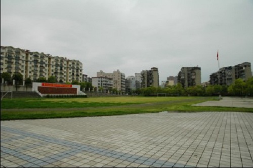 武漢建設學院操場.jpg