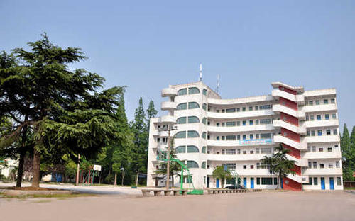 江漢油田職業技術學校.jpg