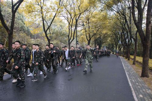 武漢軍需工業(yè)技工學(xué)校.jpg