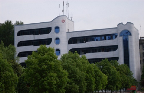 保康縣中等職業(yè)技術(shù)學(xué)校.jpg