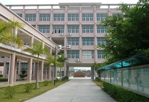 武鋼中等職業技術學校.jpg