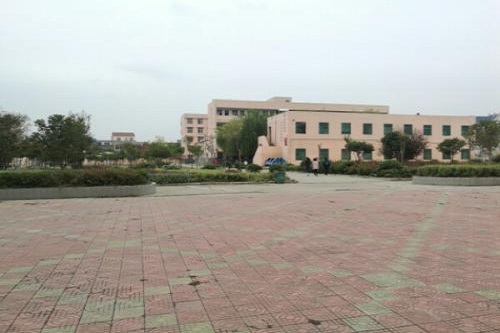 老河口市技工學(xué)校2.jpg