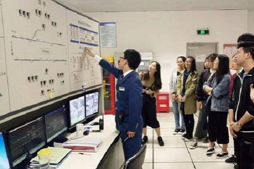 武漢應用科技學校城市軌道交通運營服務.jpg