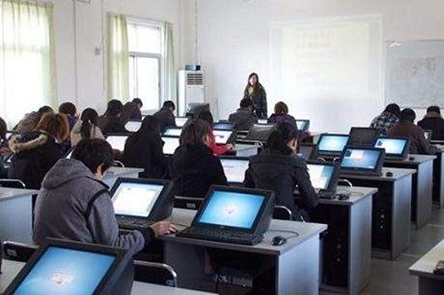 武漢應用科技學校計算機應用專業.jpg