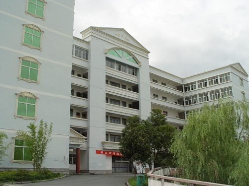 湖北醫藥學院.jpg
