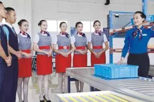 國際郵輪乘務管理.jpg