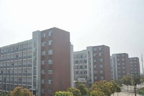 黃岡科技職業學院中專部.jpg