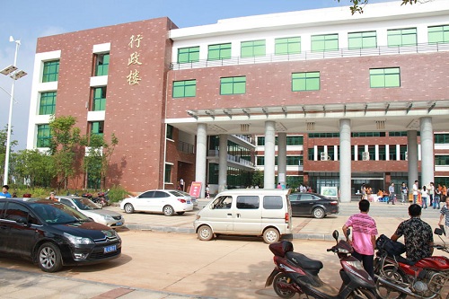 湖北新產業技師學院.jpg