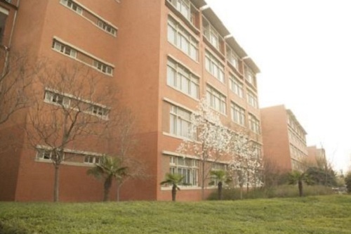 襄樊市工程技術學校.jpg