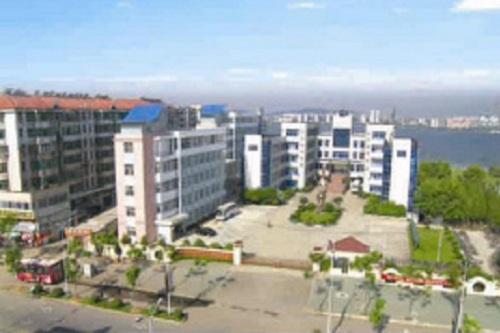 十堰市醫學科技學校.jpg