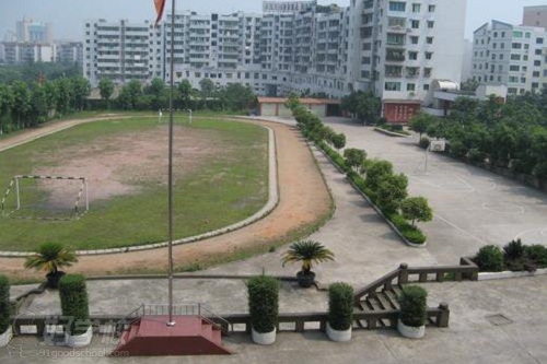 荊門市財經學校.jpg