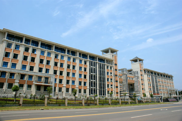 仙桃市新亞電腦中等職業學校.jpg