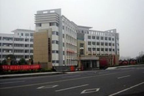 湖北現代教育集團隨州理工學校.jpg