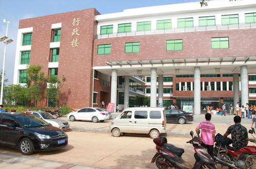 咸寧電子科技學校.jpg
