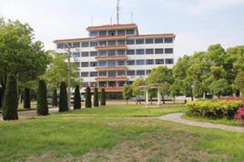 咸寧市生物機電工程學(xué)校.jpg