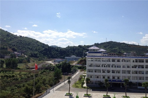 黃岡計算機工程中等專業學校.jpg
