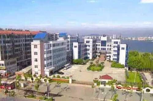 湖北省鄂州中等專業學校.jpg