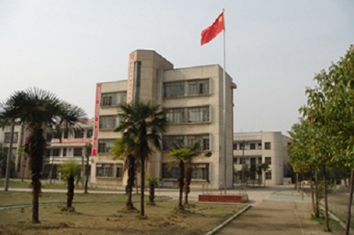 宜昌市葛洲壩旅游學校.jpg