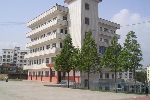 十堰市醫藥衛生學校.jpg