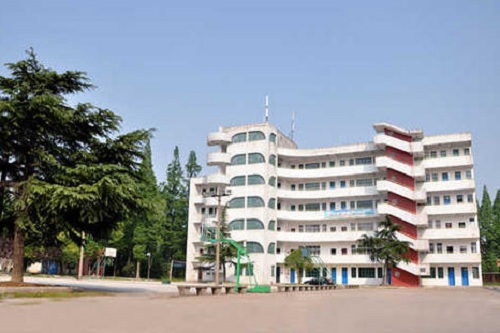 江漢油田職業技術學校.jpg