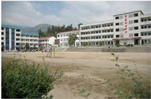 隨州航天雙龍科技學校.jpg