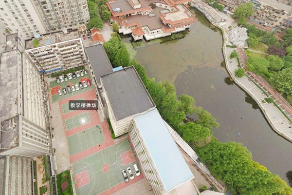 武漢市商業學校校園鳥瞰全景圖片