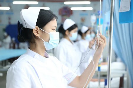 武漢高科技工學校護理專業